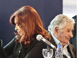 Cristina Mujica de espaldas ElObservador