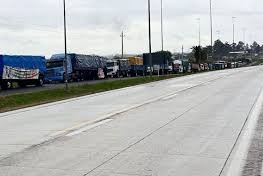 Movilización de camioneros y productores