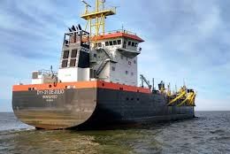 Dragado en el puerto