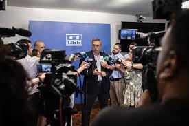 del proyecto Neptuno por 4 votos a 3